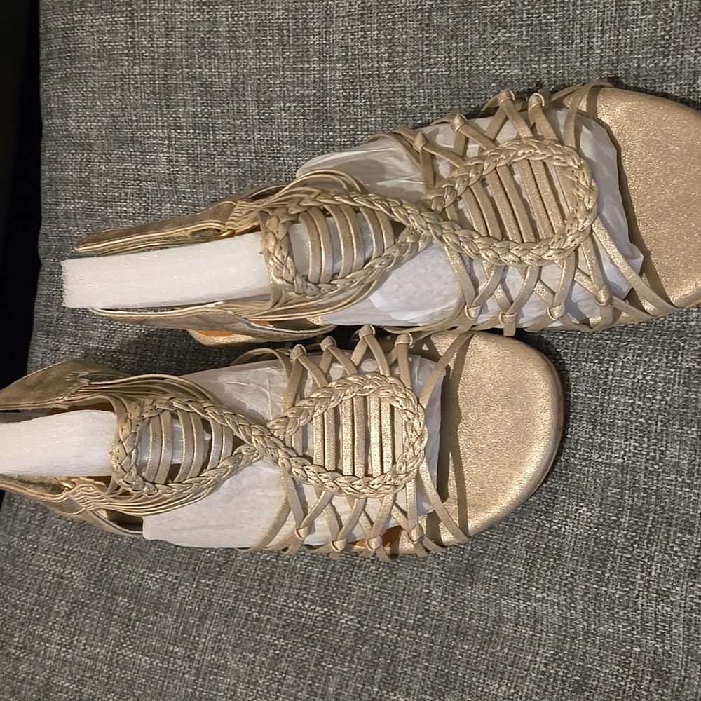 Baretraps Areana Champagne Sandals, New In Box Size 6